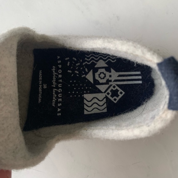 Asportuguesas cream and purple shoes. Size 38. (7.5) amazing condition. - Picture 5 of 5